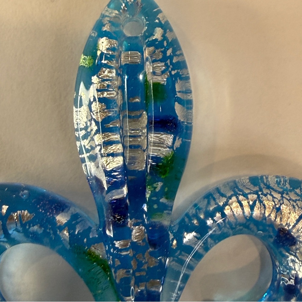 Fabulous Murano-Style Glass Fleur-de-Lis Accent Set Gold, Blue, Bronze 2” x 2.5” - Picture 7 of 16